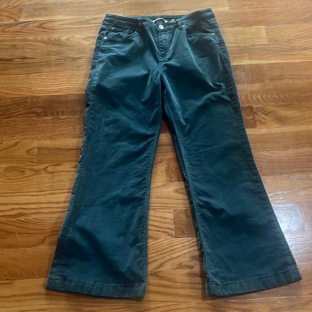 Soft surroundings size 10 pants shortened. There is room to let out.